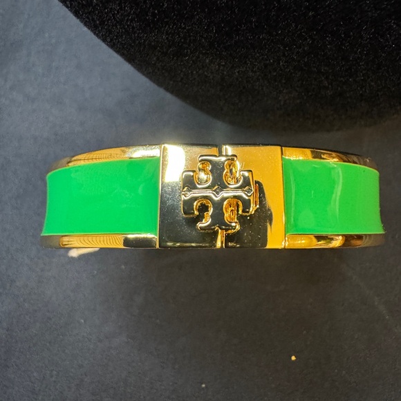 NWT Tory Burch Kira LOGO Green and Gold Bangle Bracelet - Picture 14 of 16